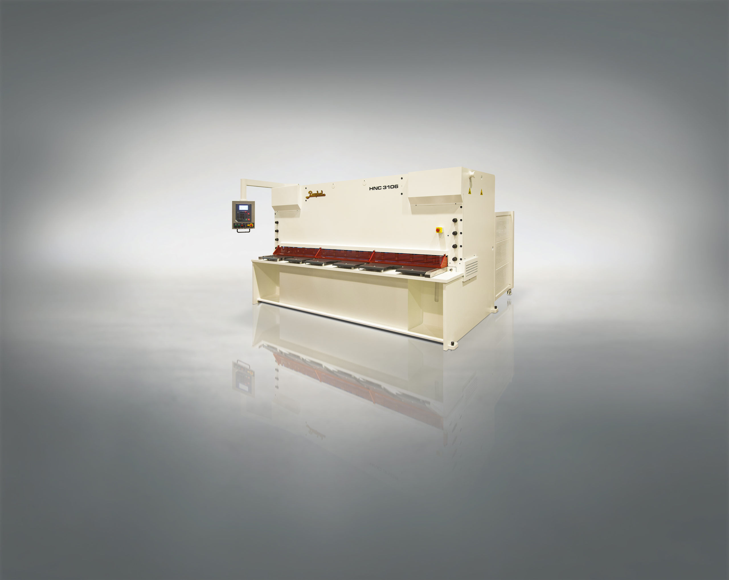 Hydrauliczne nożyce gilotynowe BAYKAL HNC (do 40mm) CNC