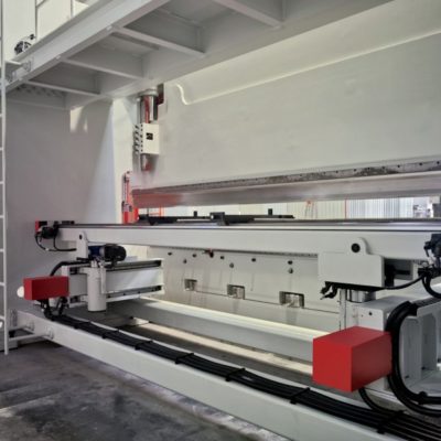 Wyposażenie pras krawędziowych CNC